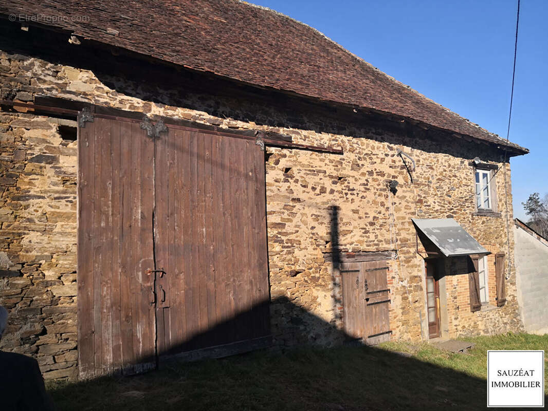 Maison à MAGNAC-BOURG