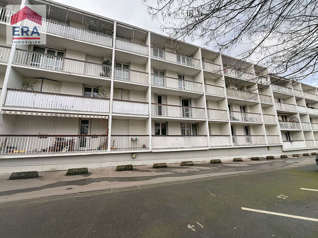 Appartement à IVRY-SUR-SEINE
