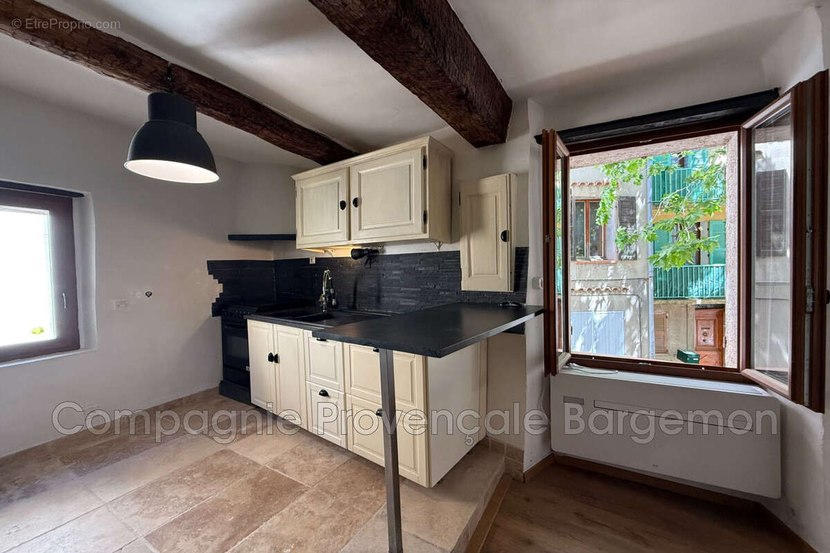 Appartement à BARGEMON