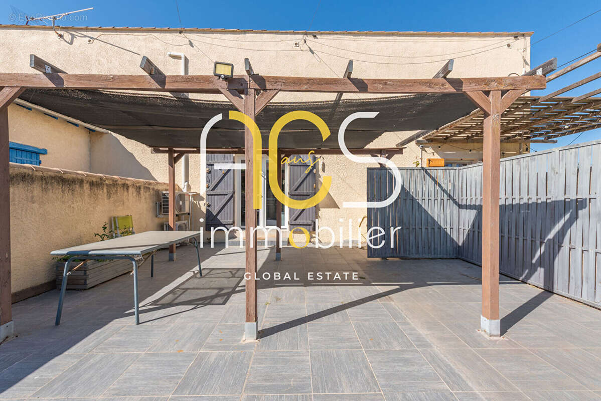 Appartement à CHATEAUNEUF-LES-MARTIGUES