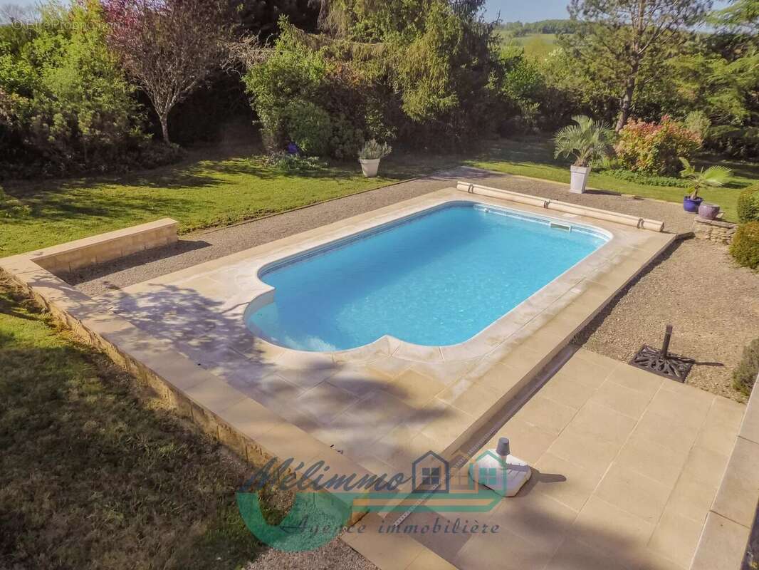 Maison 91 m² à Leugny  - photo 2