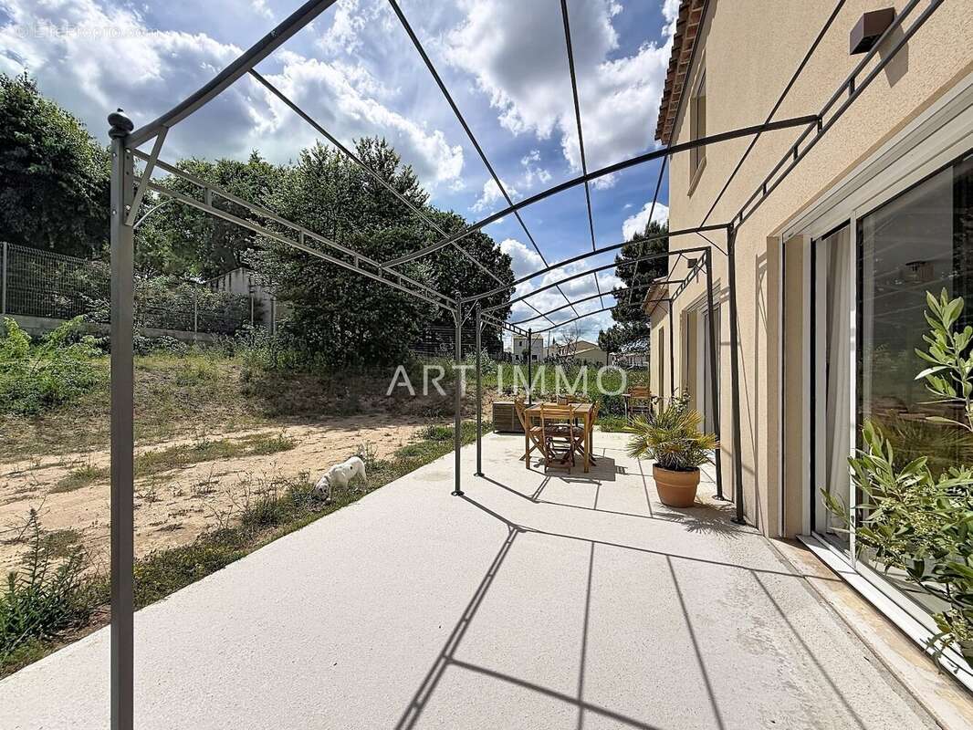 Maison à ROBION