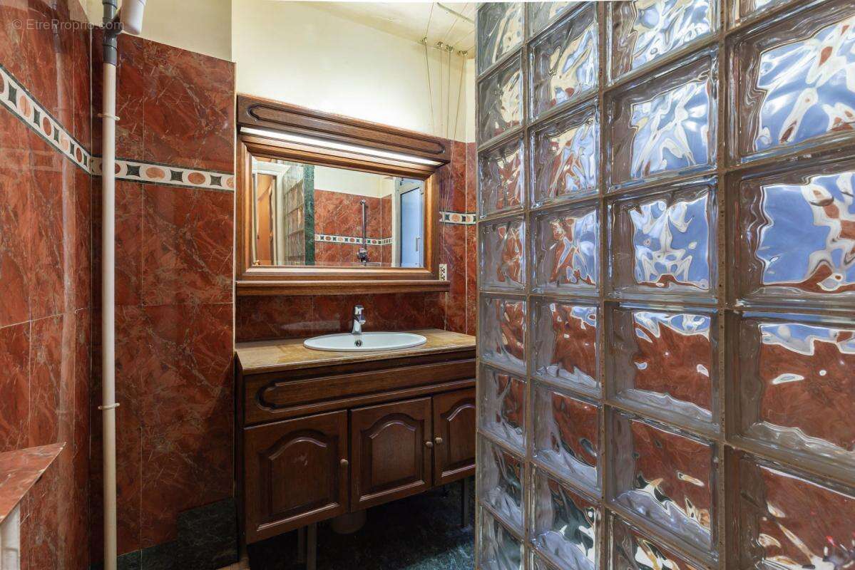 Appartement à PARIS-19E