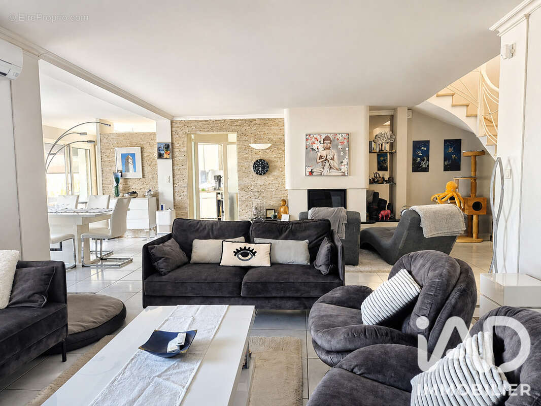Maison 193 m² à Talmont-Saint-Hilaire  - photo 6