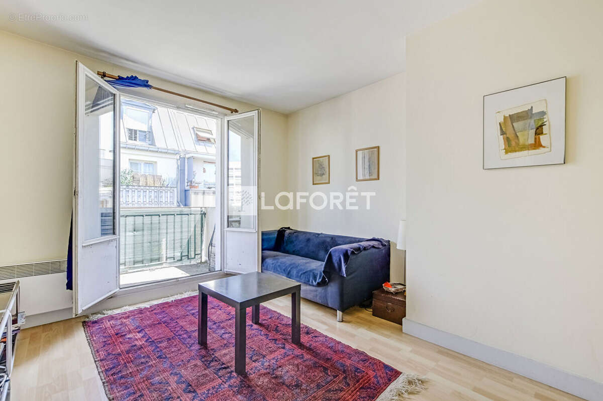 Appartement à PARIS-14E