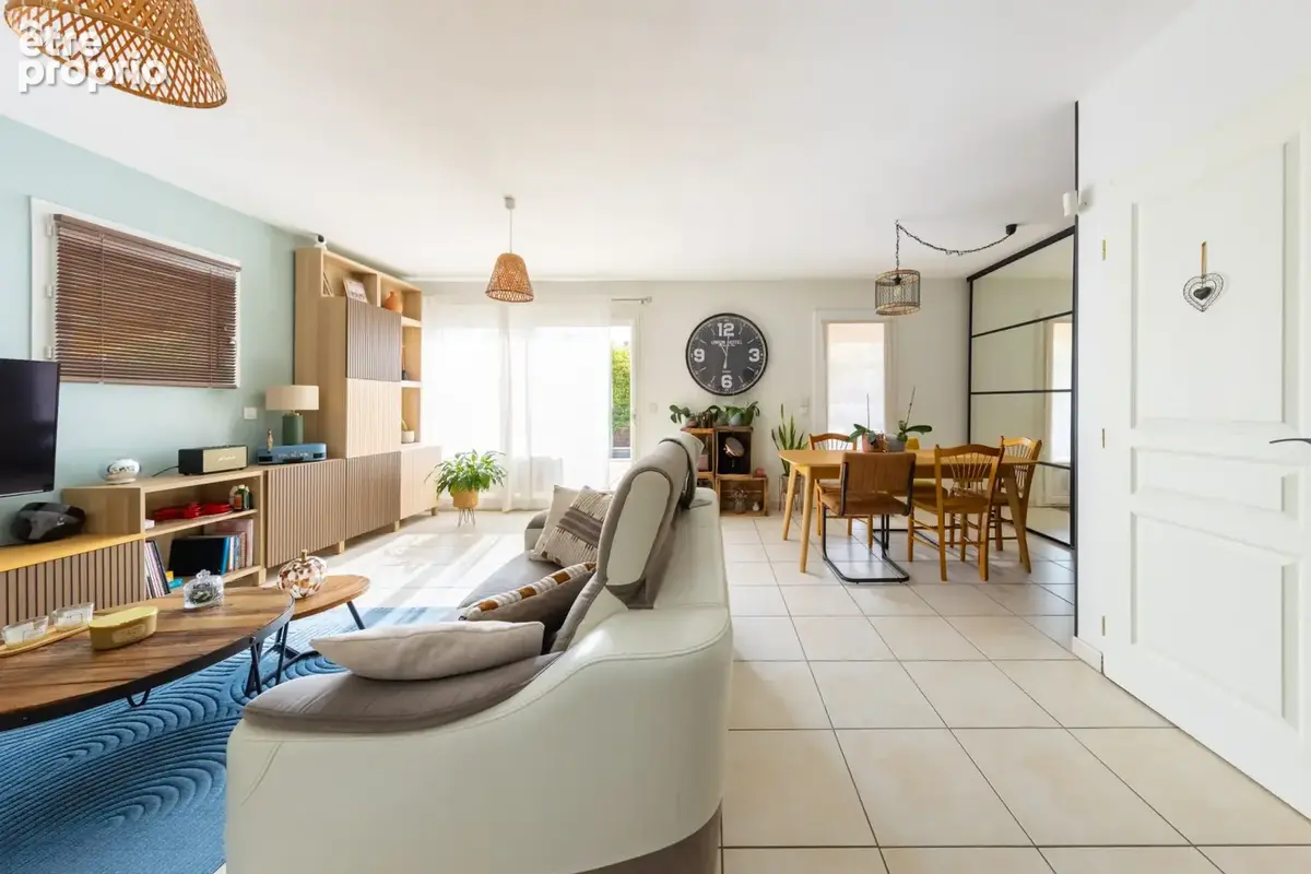 Vendargues- En exclusivité- Belle maison de type T5 de 105 m2 sur 213 M2 - photo 6