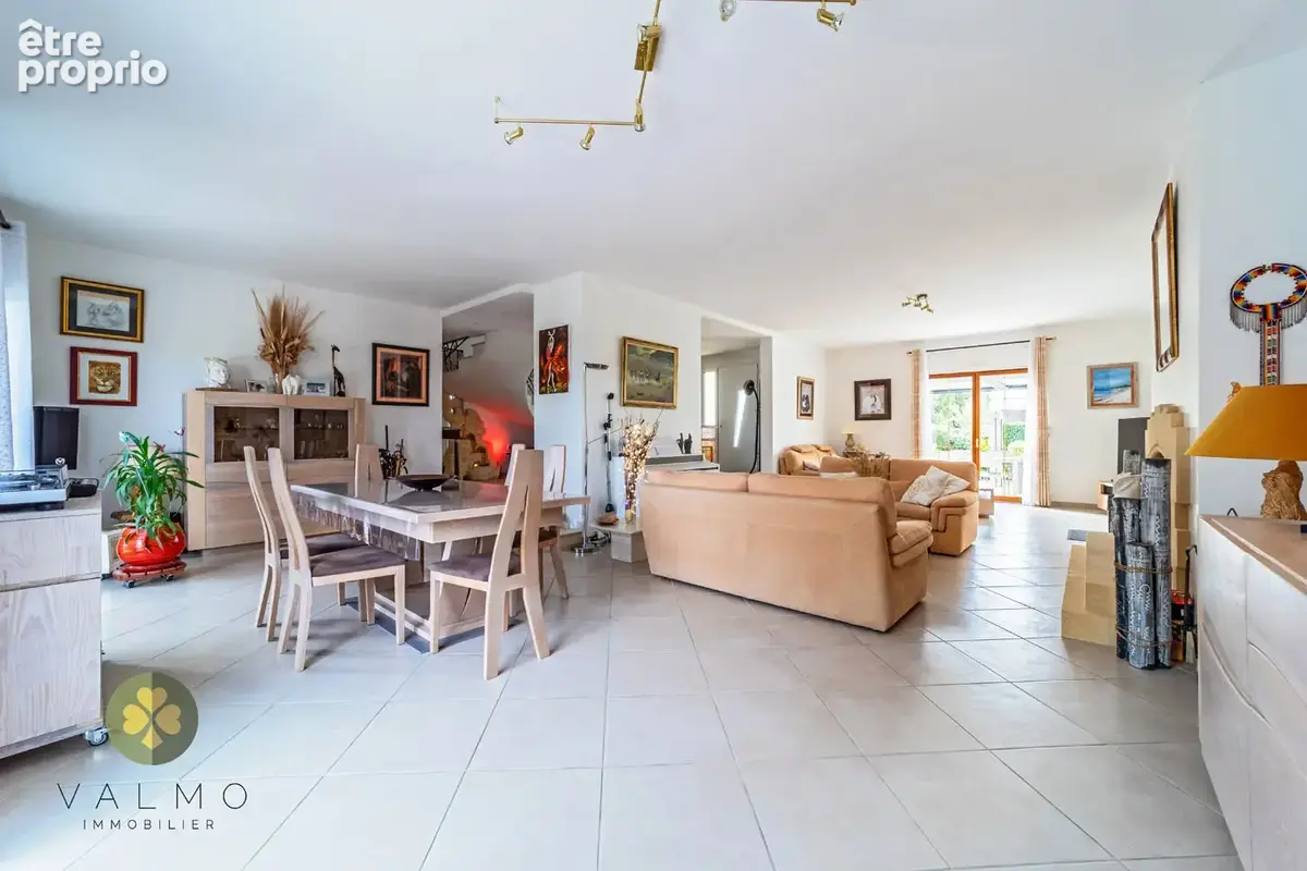 Maison 260 m2 avec piscine couverte - photo 12