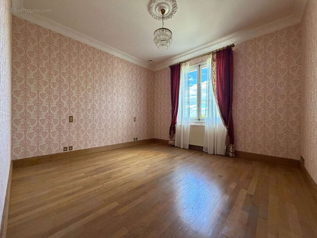 Villa aux prestations rares ! volumes, confort & accessibilité - photo 8