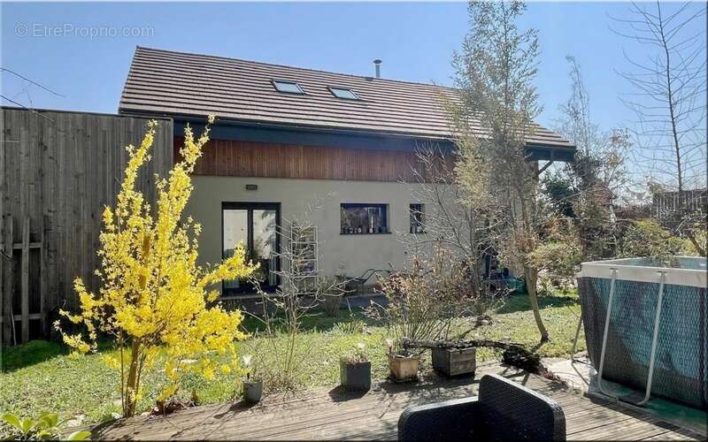 Maison à THOIRY