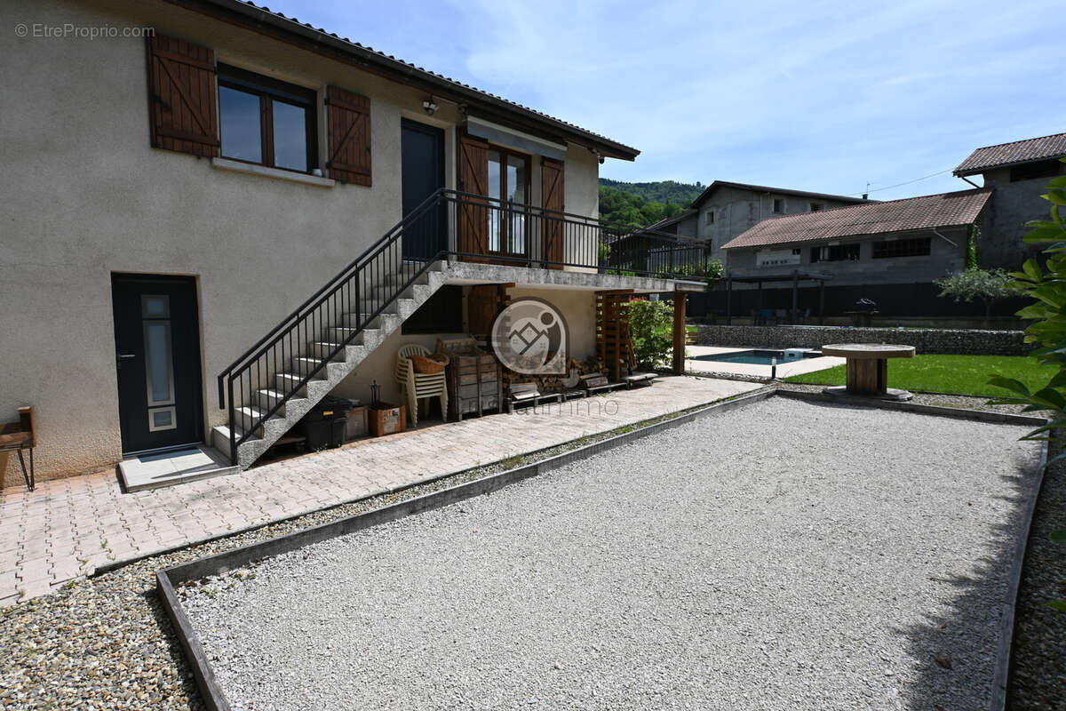 Maison à LE CHAMP-PRES-FROGES