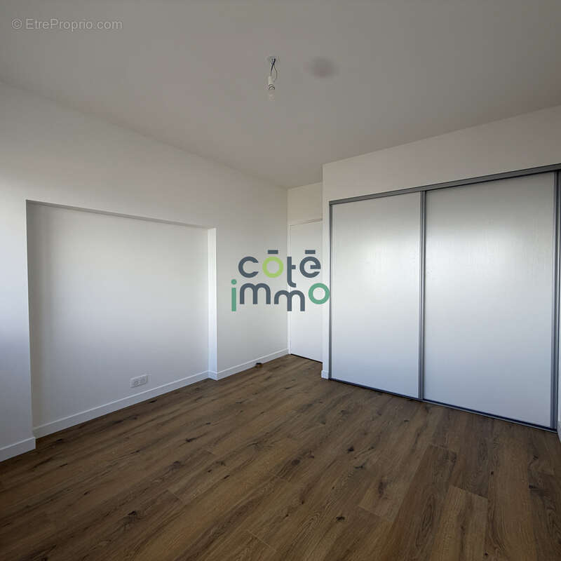 A vendre thonon centre ville appartement t3 entierement renove avec vue sur le lac - photo 10
