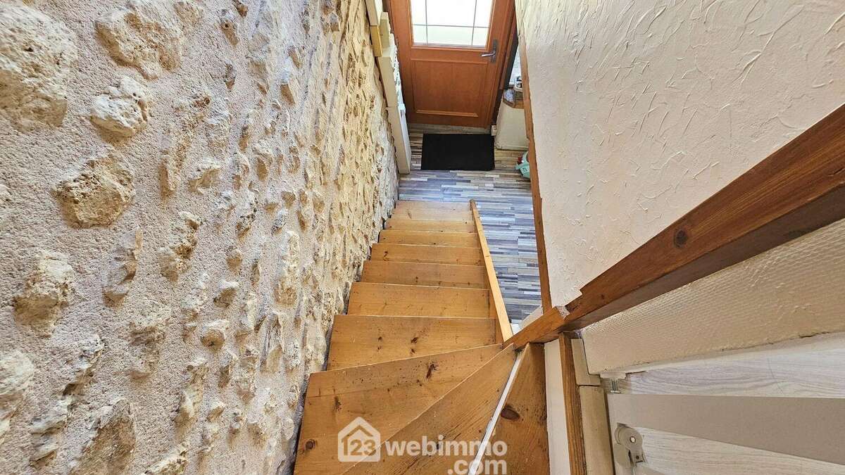 Maintenant direction le 1er étage.. - Maison à MOIGNY-SUR-ECOLE