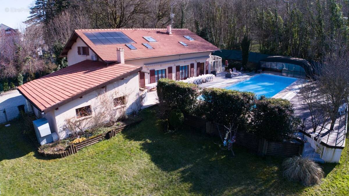 Maison à MONNETIER-MORNEX