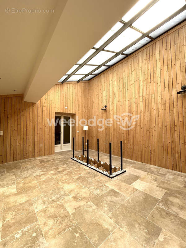 Appartement à L'ISLE-SUR-LA-SORGUE