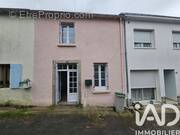 Photo 1 - Maison à ROCHESERVIERE
