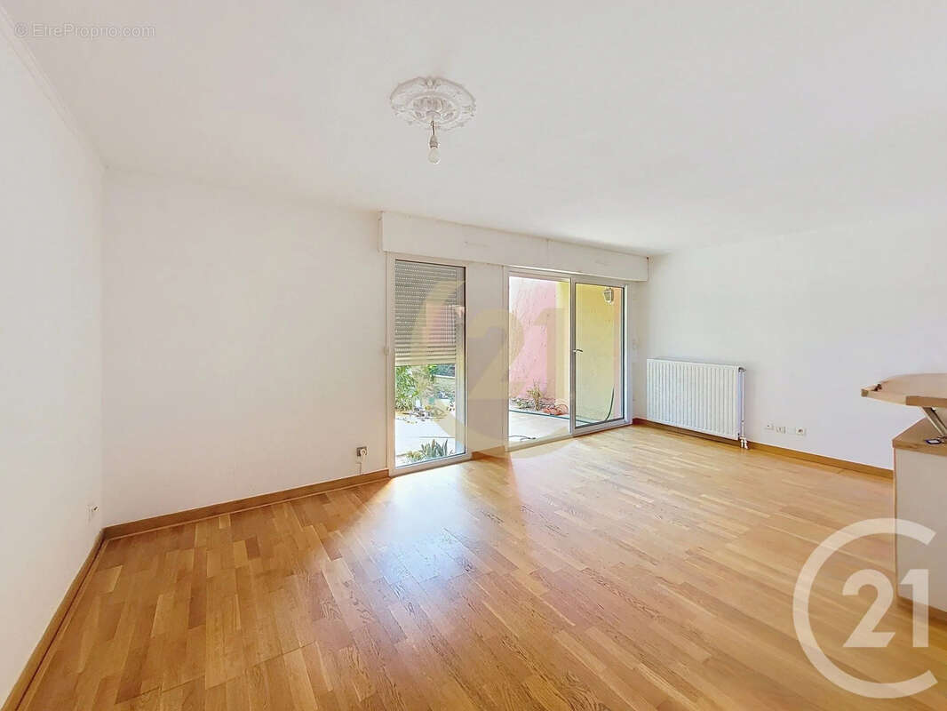 Appartement à LATTES