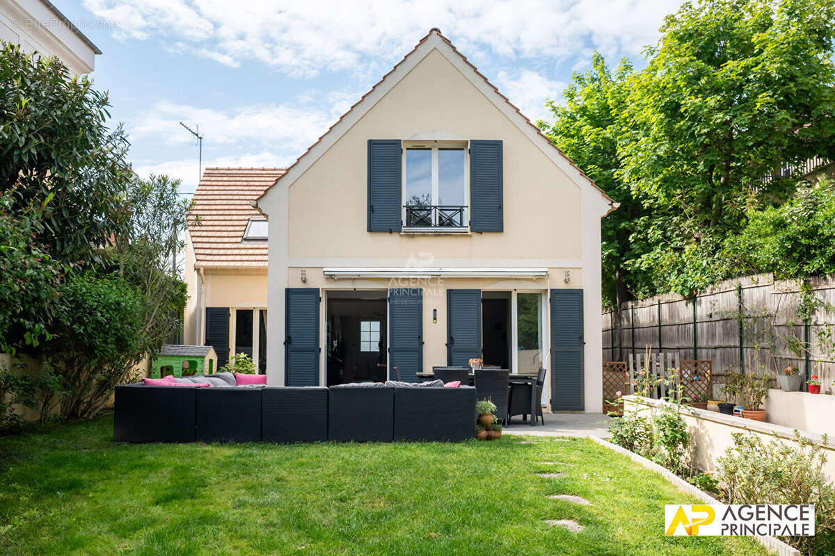 Maison à MAISONS-LAFFITTE