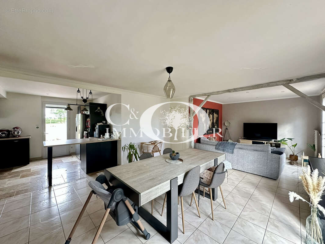 Maison à LEGE