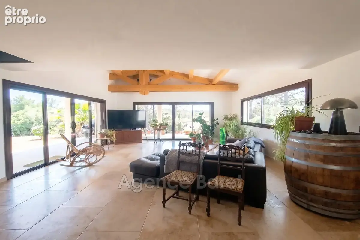 Maison 6 pièces 190 m² à vendre à Les Arcs (83460) - photo 4