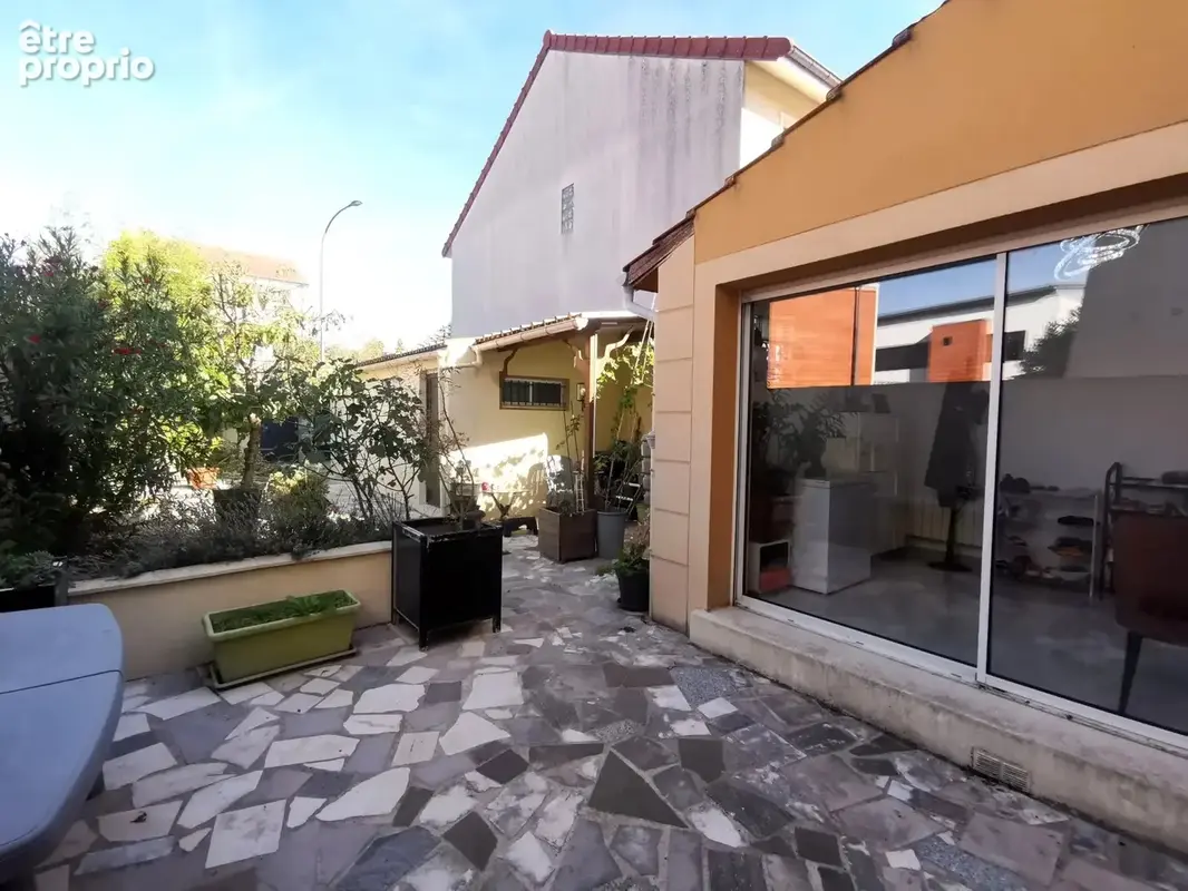 94400 vitry sur seine maison 7 pieces 147.03 m² sur un terrain de 239 m² et un jardin de 150 m² - photo 3