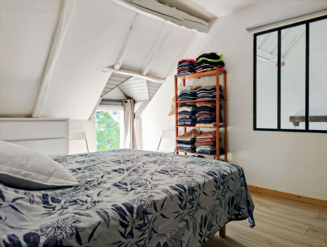  Charme & Authenticité : Maison de caractère avec jardin intimiste –Mareau-aux-Prés - photo 6