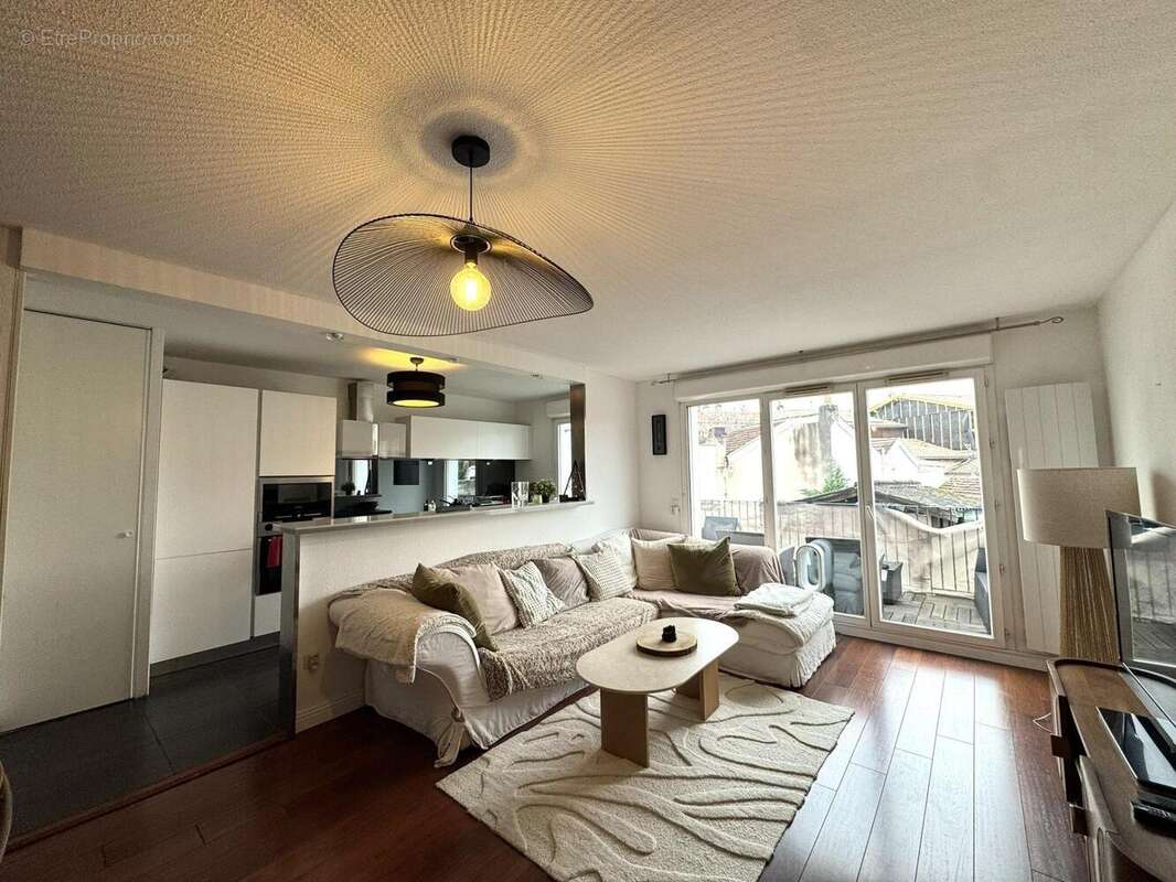 Photo 2 - Appartement à BORDEAUX