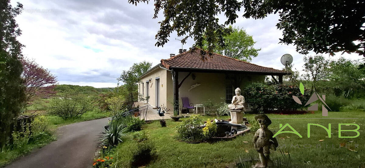 Maison à SAINT-PARDOUX-LA-RIVIERE