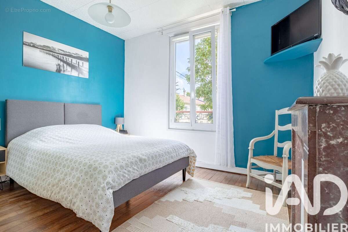 Maison 180 m² à Villeneuve-Saint-Georges  - photo 9