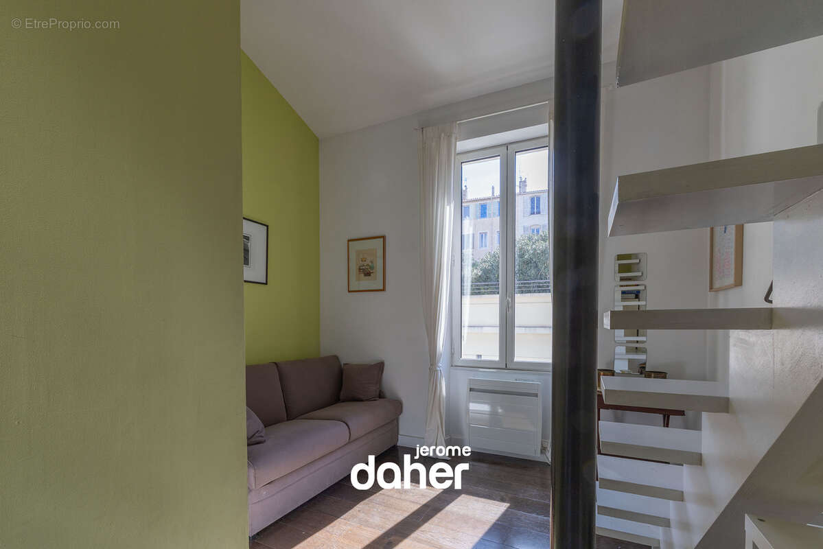 Appartement à MARSEILLE-7E