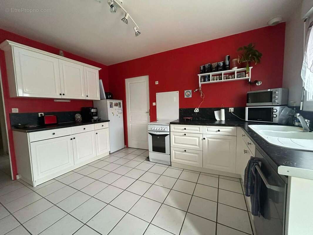 Maison 123 m² à Saint-Aout  - photo 5