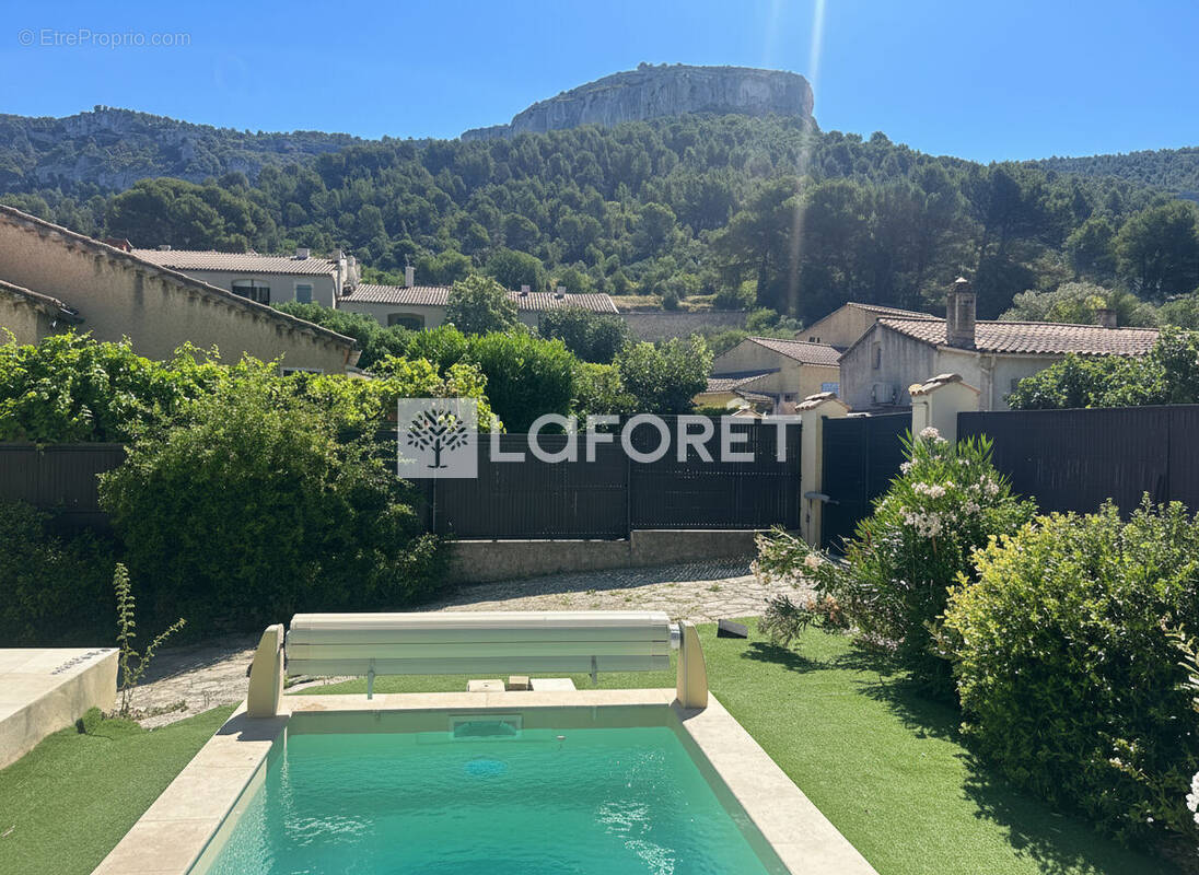 Maison à FONTAINE-DE-VAUCLUSE