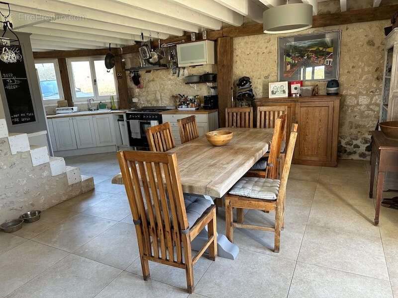 Maison à SALLES-LAVALETTE