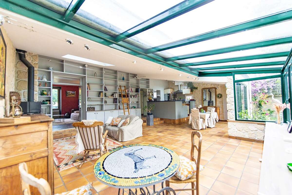 Maison à SAINT-MAUR-DES-FOSSES