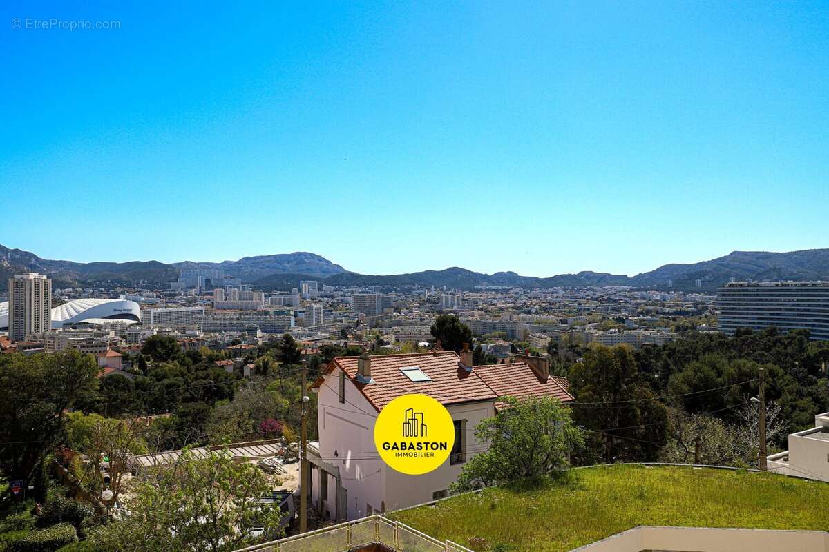 Appartement à MARSEILLE-8E