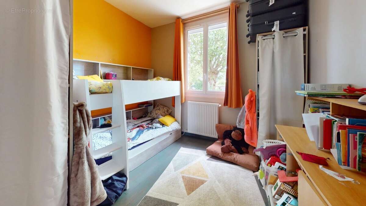 Appartement à SAINT-REMY-L&#039;HONORE