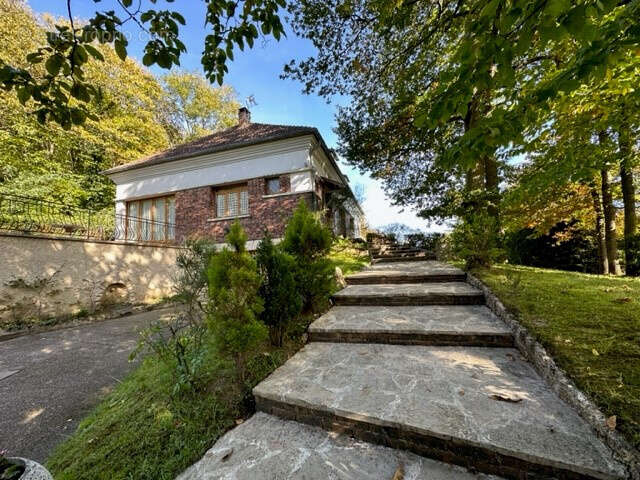 Maison à GIF-SUR-YVETTE