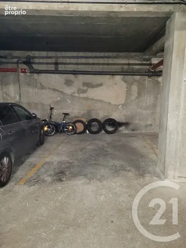 Parking à PARIS-20E
