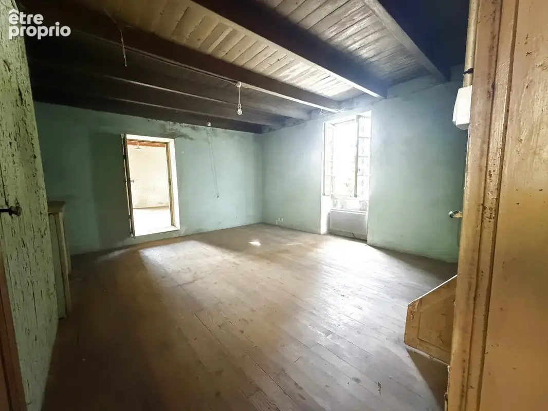 Propriete a renover avec 4 hectares et nombreuses dependances - photo 14