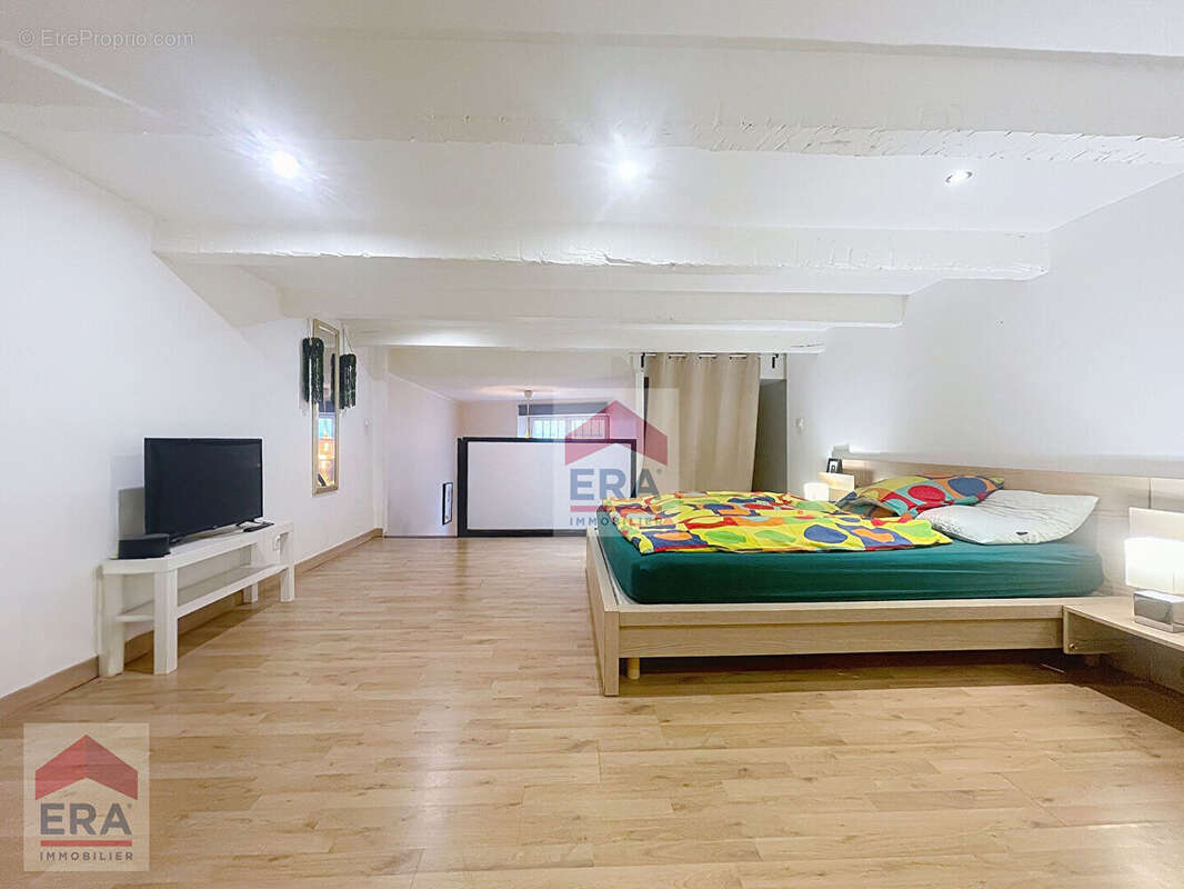 Appartement à MARSEILLE-2E