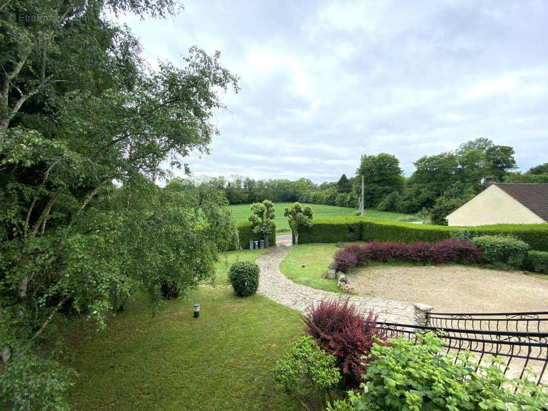 Maison à MOUSSEAUX-SUR-SEINE