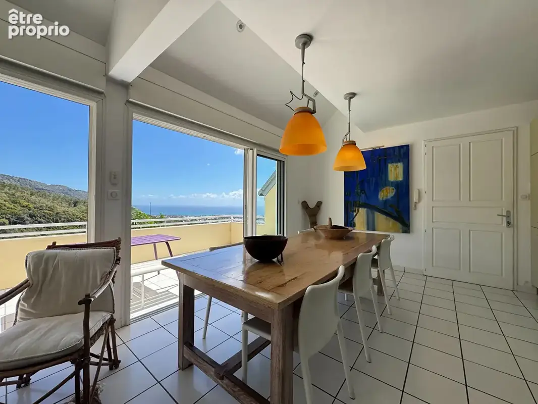 A VENDRE - Saint-Denis La Colline des Camélias - Appartement T3 avec vue panoramique et triple exposition - photo 5