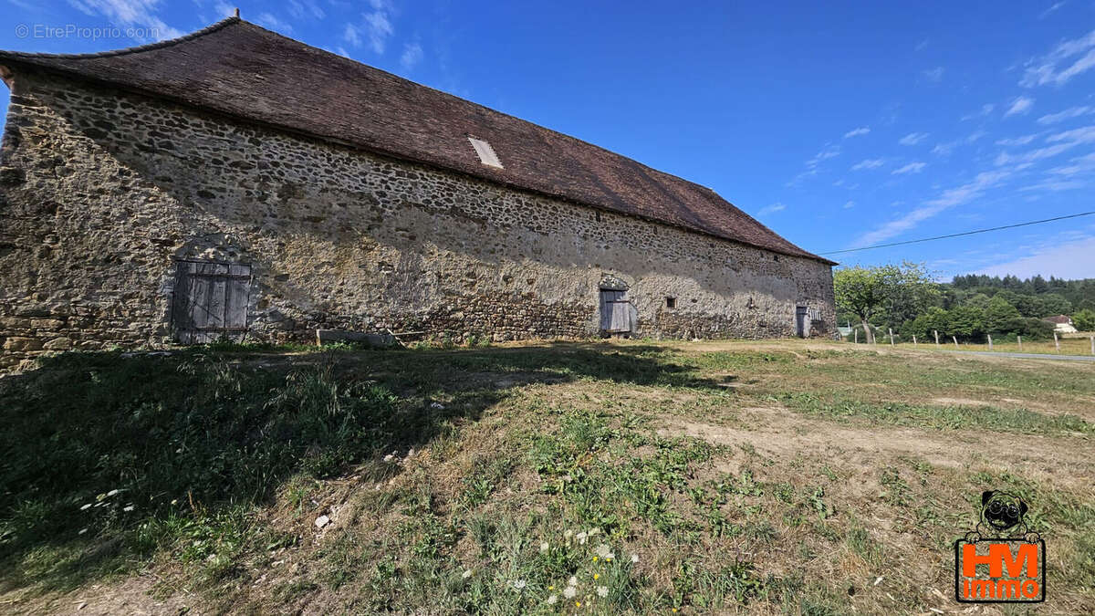 Maison à LADIGNAC-LE-LONG