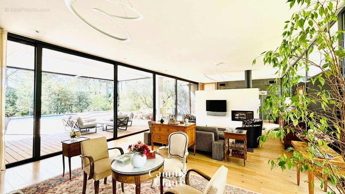 Maison à SAINT-MARC-JAUMEGARDE