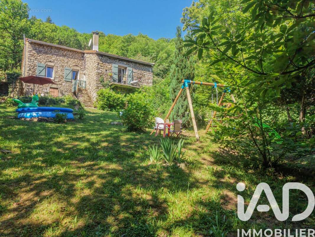 Maison 89 m² à La Souche  - photo 7