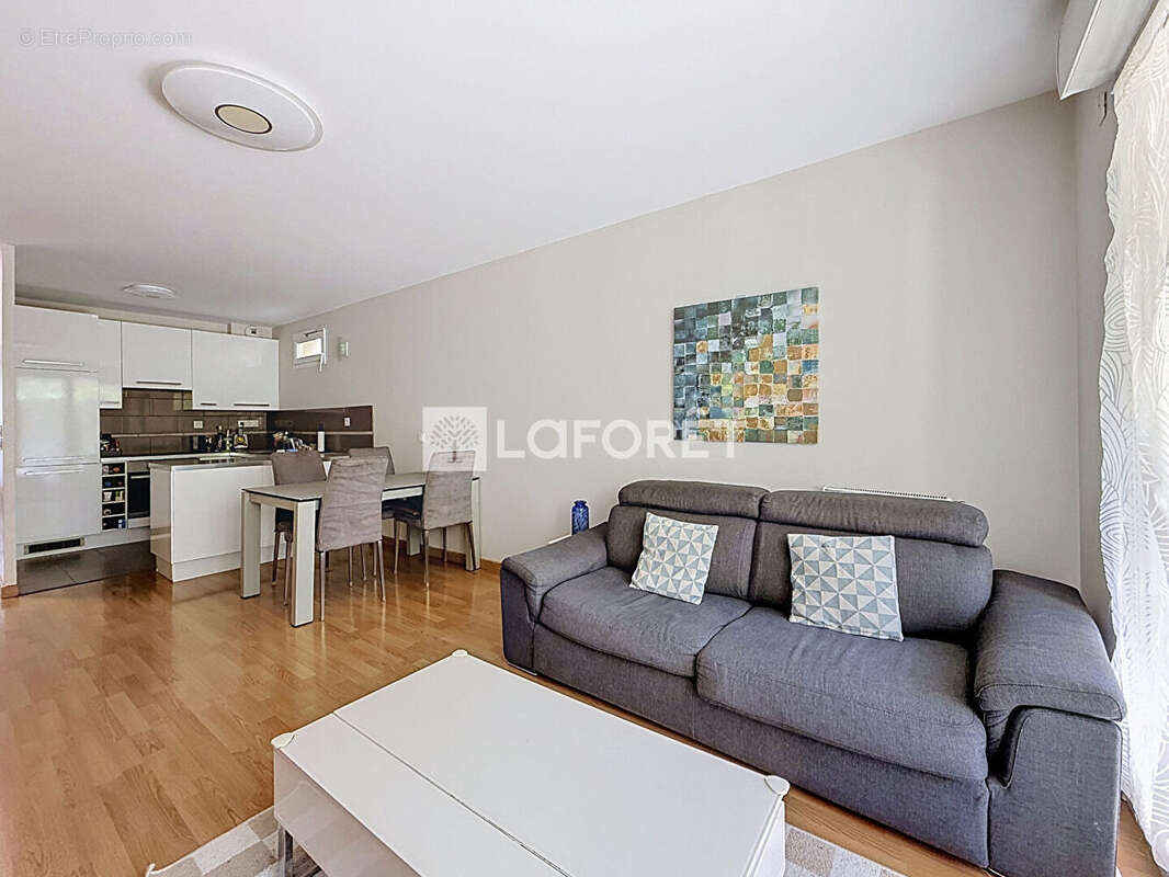 Appartement à LE PLESSIS-ROBINSON