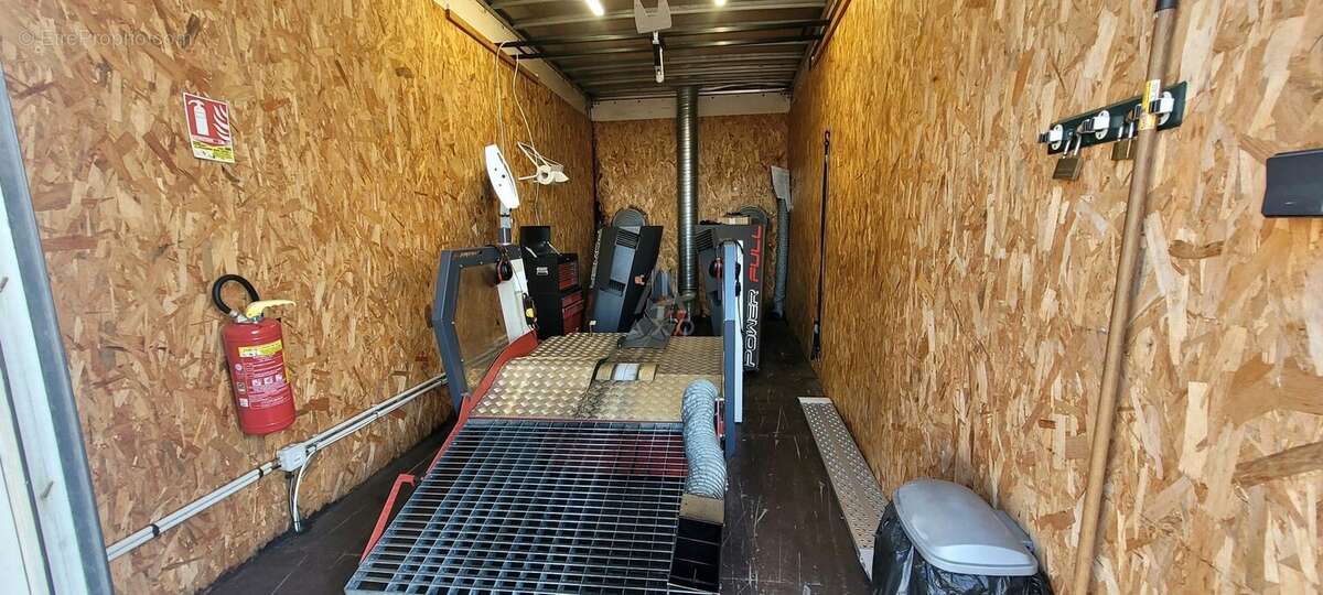 Commerce à LA RENAUDIERE