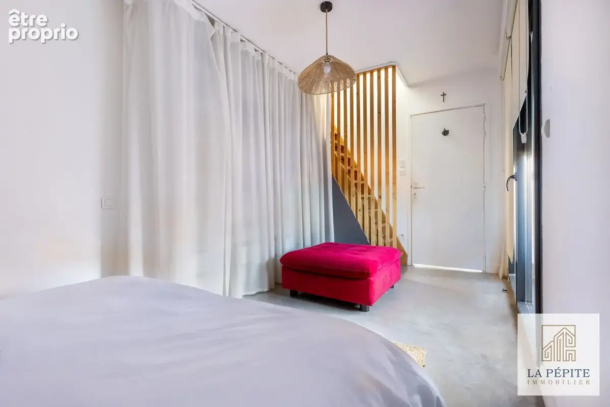 Appartement de caractère avec vue port, belle hauteur sous plafond et 3 chambres - photo 12
