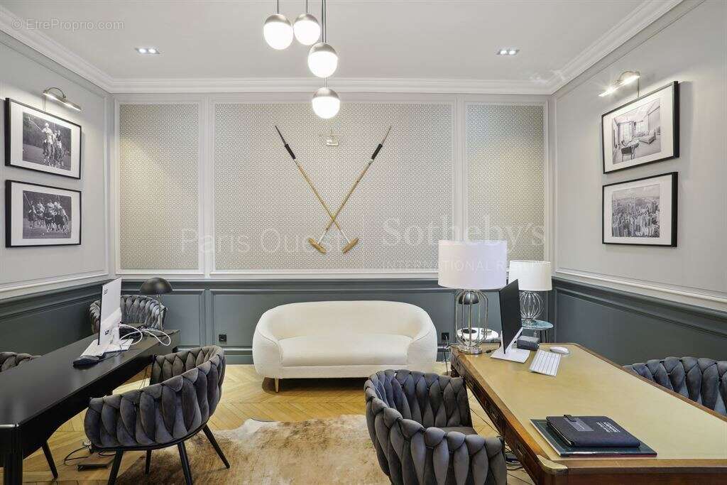 Commerce à PARIS-16E