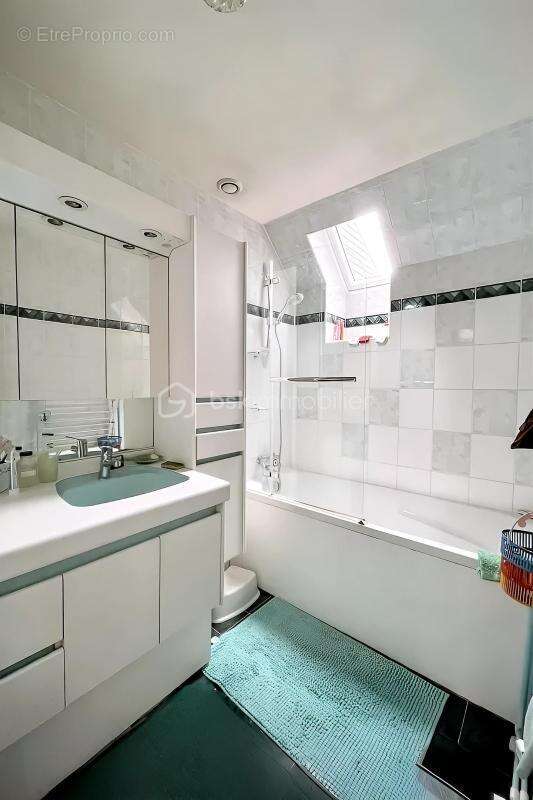 Maison à LES CLAYES-SOUS-BOIS