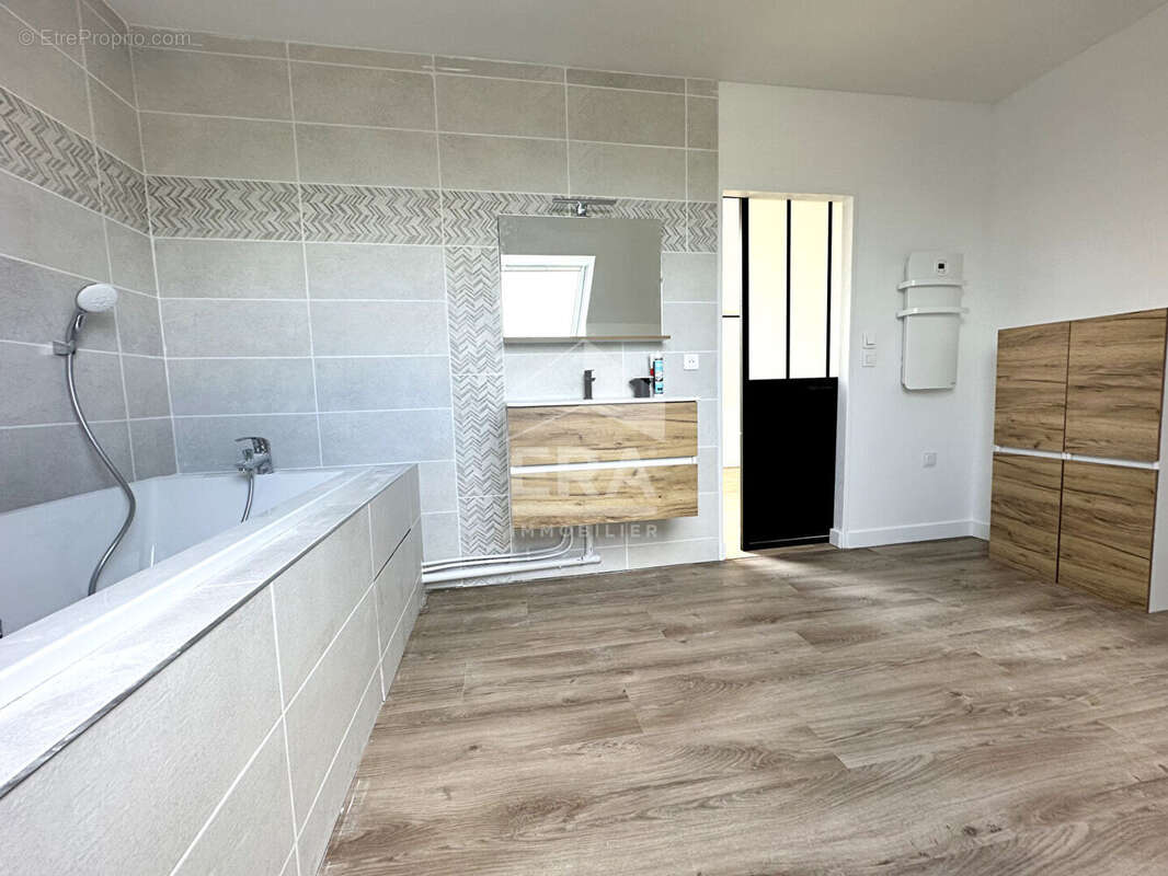 Maison à MONTEREAU-FAULT-YONNE